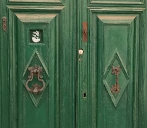 U šibenskoj staroj jezgri postavljena kopija jednog od najvrjednijih ukradenih starih kucala