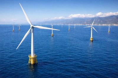 Mediteranski vjetar: Tehnički i razvojni izazovi prvog plutajućeg vjetroelektranskog megaprojekta u Sredozemnome moru