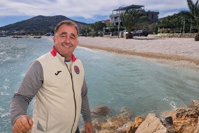 OD BATINANJA NOVINARA DO PATETIKE Nasilni načelnik Marine nakon izlaska iz pritvora izmišlja optužbe za medije, a na obalu istovario - ovo!