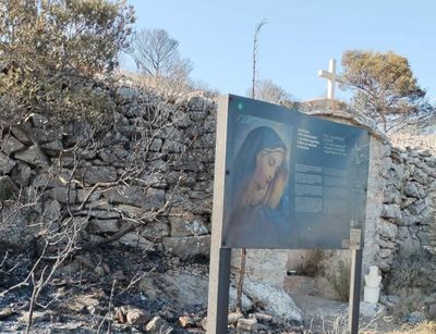 U požaru poviše Komiže izgorjelo sve osim kamena i Gospine slike