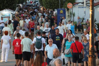 PANIKA MEĐU ILEGALCIMA NA VIRU Odzvonilo "rodbini i prijateljima" - Inspektori kreću u masovno zatvaranje objekata, kazne su brutalne!