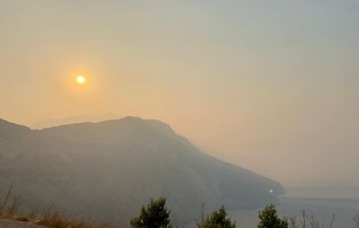 Dalmaciju prekrio gust dim i smrad paljevine, no uzrok ne dolazi iz Hrvatske