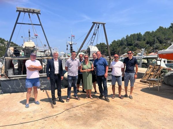 Zovko stišće Europsku komisiju: „Aktivirajte hitne mehanizme, naši ribari ne mogu čekati!”