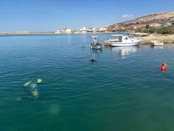 Bibinjci čiste podmorje Paga