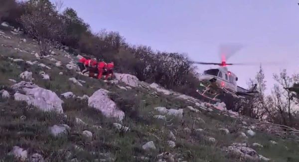 VIDEO Britanac pao s paraglajderom, u pomoć mu poletio policijski helikopter i HGSS – pogledajte tijek akcije!
