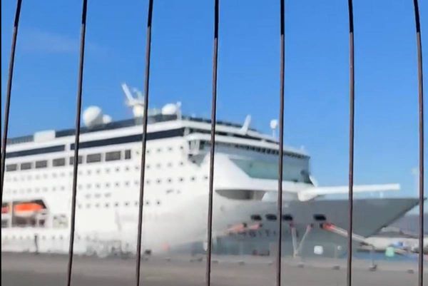 DRAMA U BORDEAUXU: Kruzer pod blokadom, više od 1.700 ljudi u karanteni zbog misteriozne zaraze