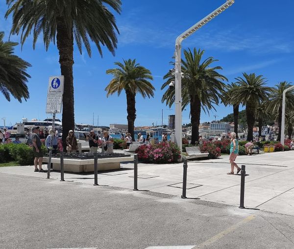 Split pojačava sigurnost na Rivi: Stupići štite građane i turiste tijekom sezone