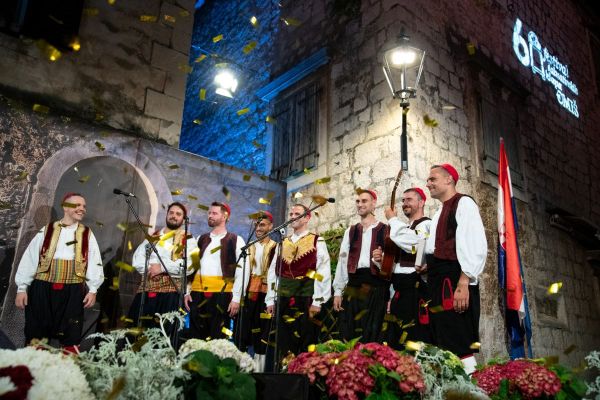 NA VRHU KLAPSKOG OLIMPA Kaše i Omiš pobjednici jubilarnog Omiškog festivala