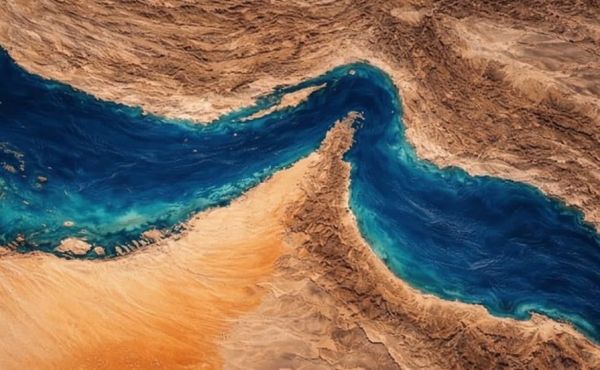 Iran gađao trgovačke brodove u Hormuškom tjesnacu