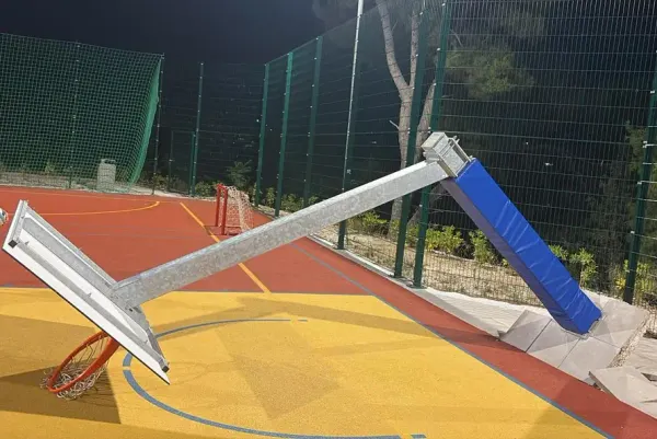 Oglasio se Grad Supetar nakon ozljede maloljetnika na igralištu: "Ovo se nije smjelo dogoditi"
