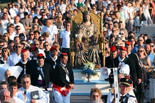 Pag slavi nebesku zaštitnicu - Gospu od Staroga grada