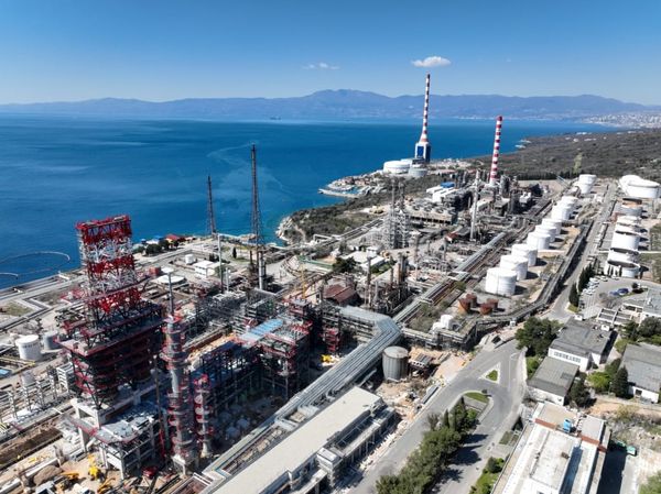 U Riječkoj rafineriji gradi se prvo hrvatsko postrojenje za zeleni vodik: Vrijednost investicije premašuje 60 milijuna eura
