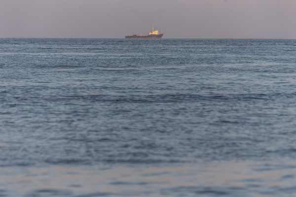 Tanker pogođen s više projektila 51 NM od obale: "Više ozlijeđenih mornara"