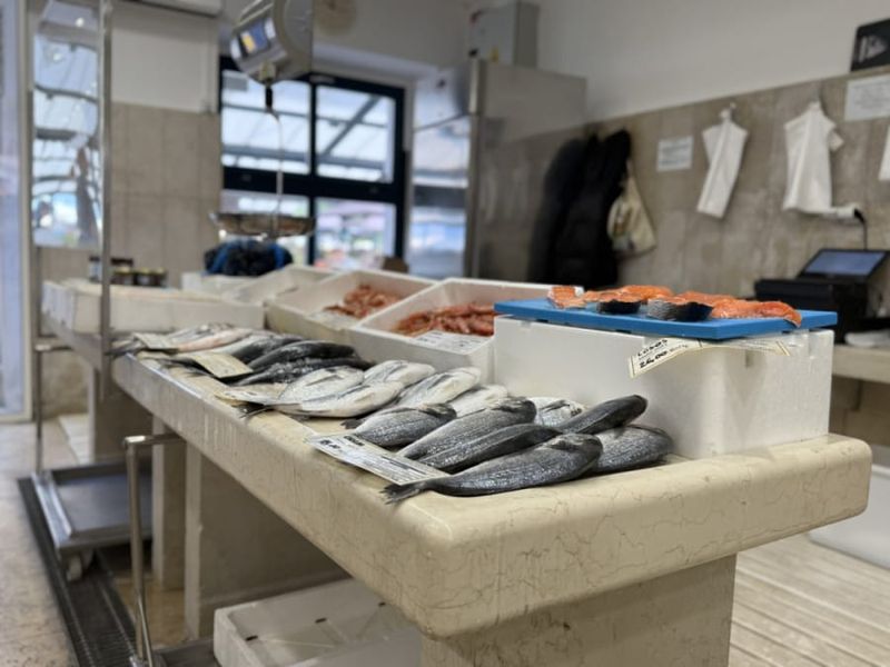 Na rovinjskoj ribarnici ovih ćete dana teže pronaći plavu ribu