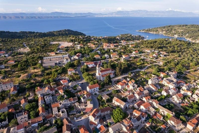 Šolta u čaši i na pijatu, iliti zašto su Grohote ovih dana gastro centar Dalmacije!