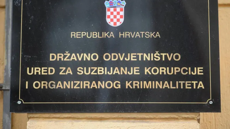 VELIKA ANTIKORUPCIJSKA AKCIJA: Uhićenja u Istri, Zadru i Zagrebu, pod istragom i MORH