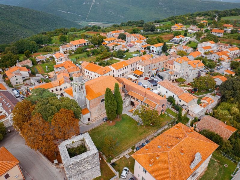 ISTRA Odlagao i spaljivao stare brodice i ostali otpad u općini Barban