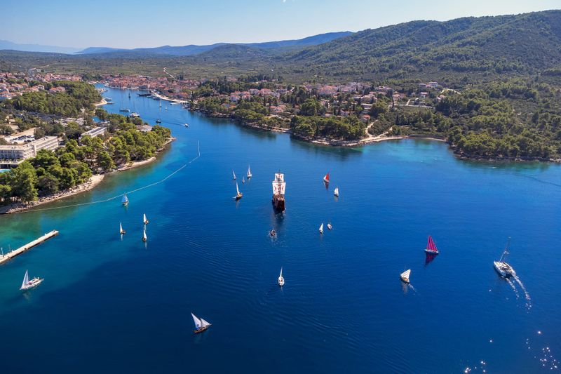 Stari Grad ponovno postaje prijestolnica mora i mornara - DANI U VALI 2026!