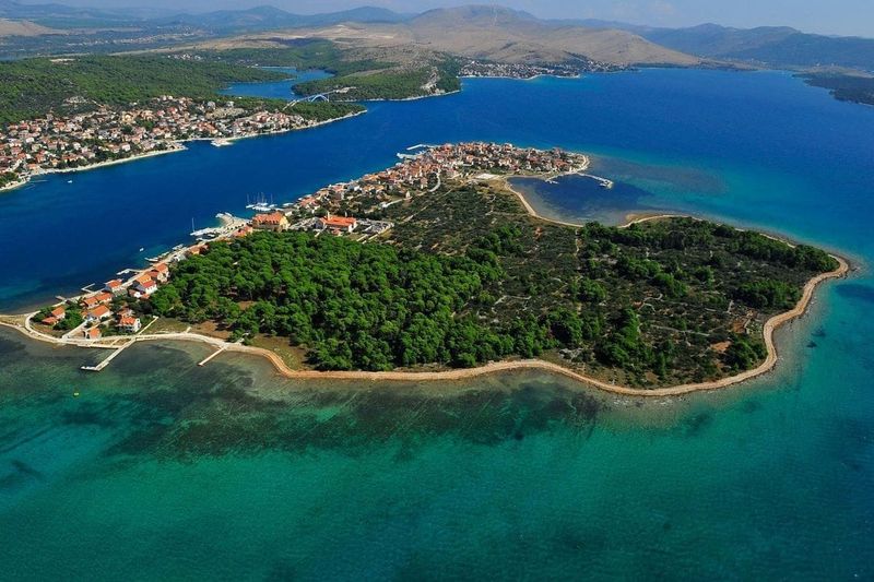 OPERACIJA SPUŽVA Akcija čišćenja podmorja na otoku Krapnju