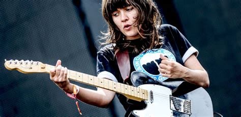 Courtney Barnett rocking out left-handed