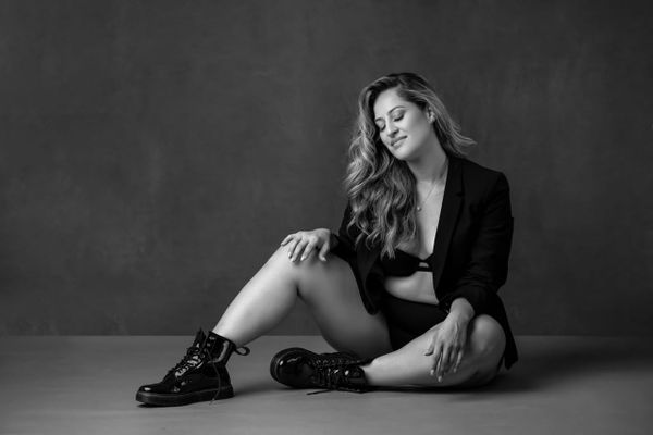 From Makeup Brushes to Boudoir Session