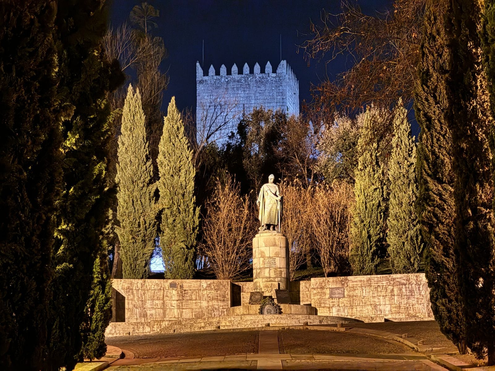 Modo noite com a câmara teleobjetiva do iPhone 15 Pro Max a 5x