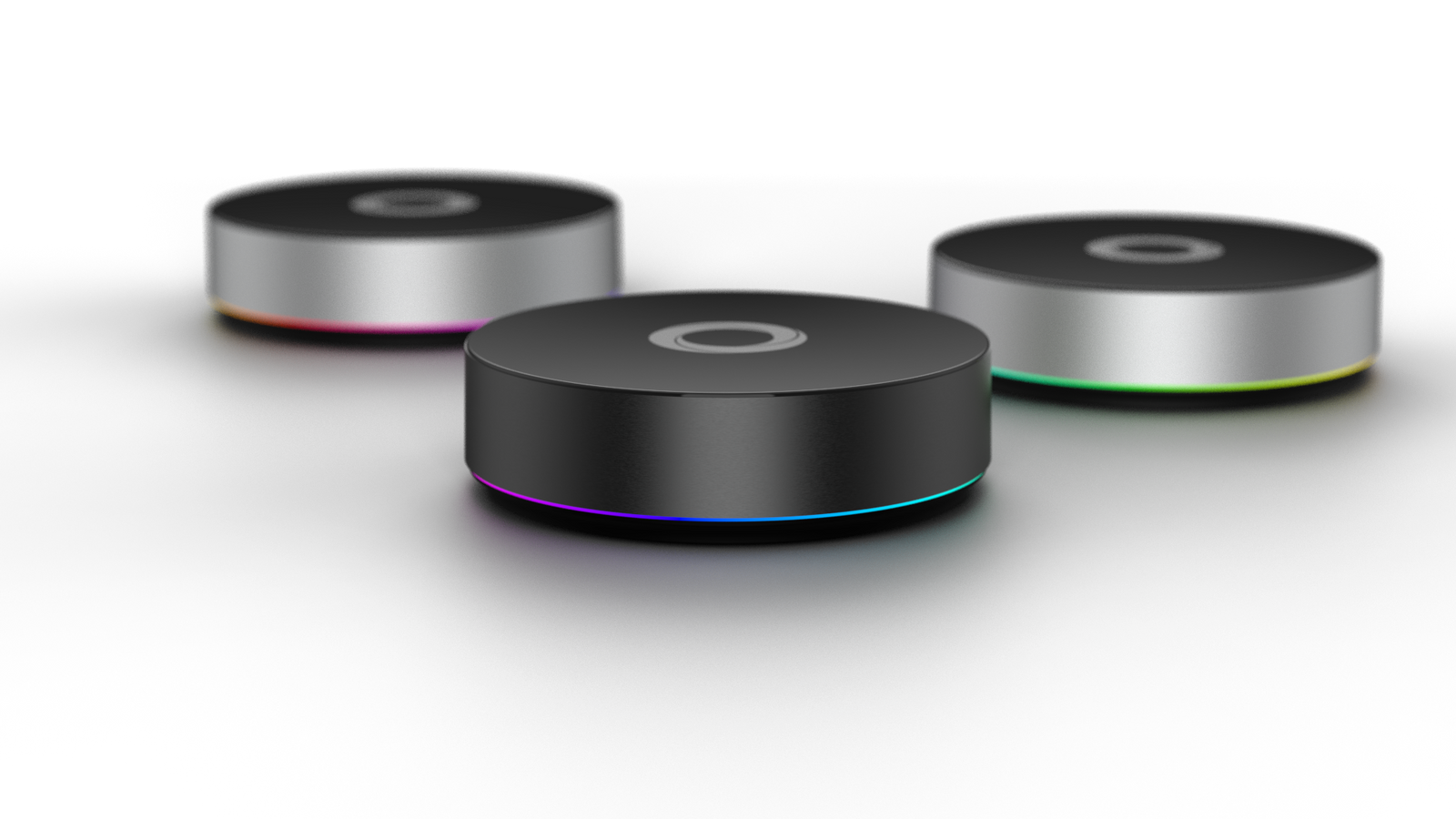 Um Homey Pro na frente e dois Homey Bridge atrás que entregam o modo satélite.