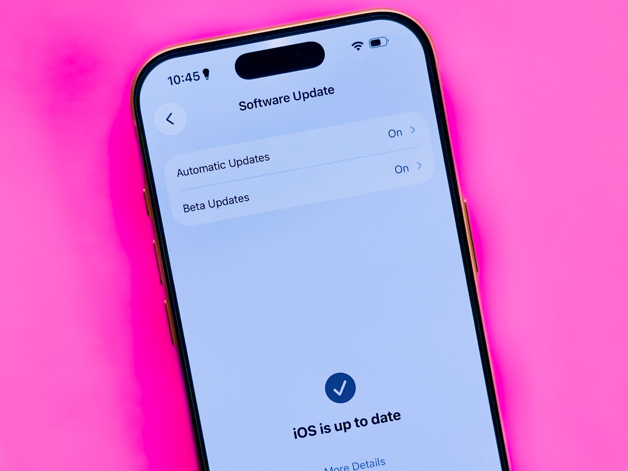 iOS 26.4 está a chegar sem nova Siri baseada no Gemini, mas com várias novidades