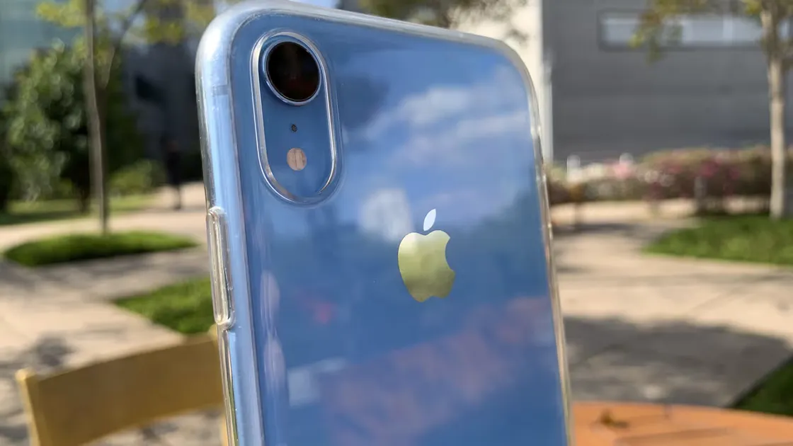 Farto de capas transparentes que ficam amarelas? Aprende como prevenir