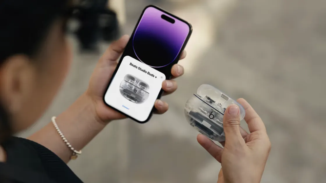 Apple inspira-se na Nothing e lança novos fones Beats com design transparente