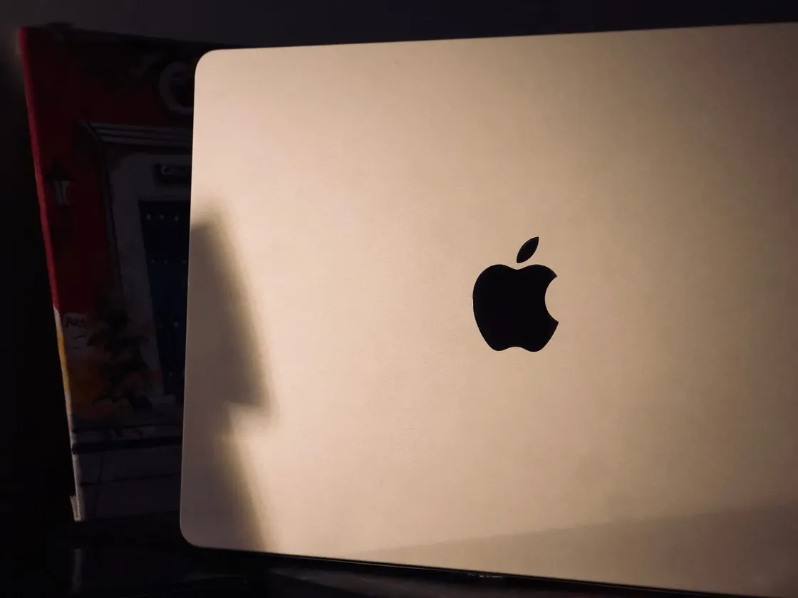 Novos MacBook Pro de topo poderão chegar já a 28 de janeiro