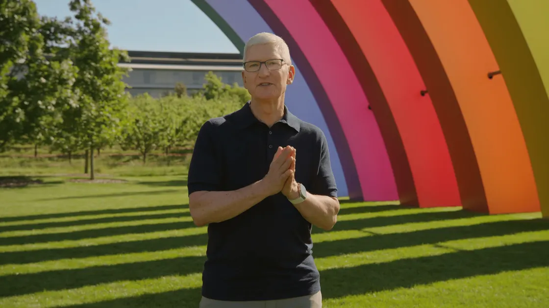 Tim Cook olha para trás para explicar o futuro da Apple, em entrevista ao WSJ