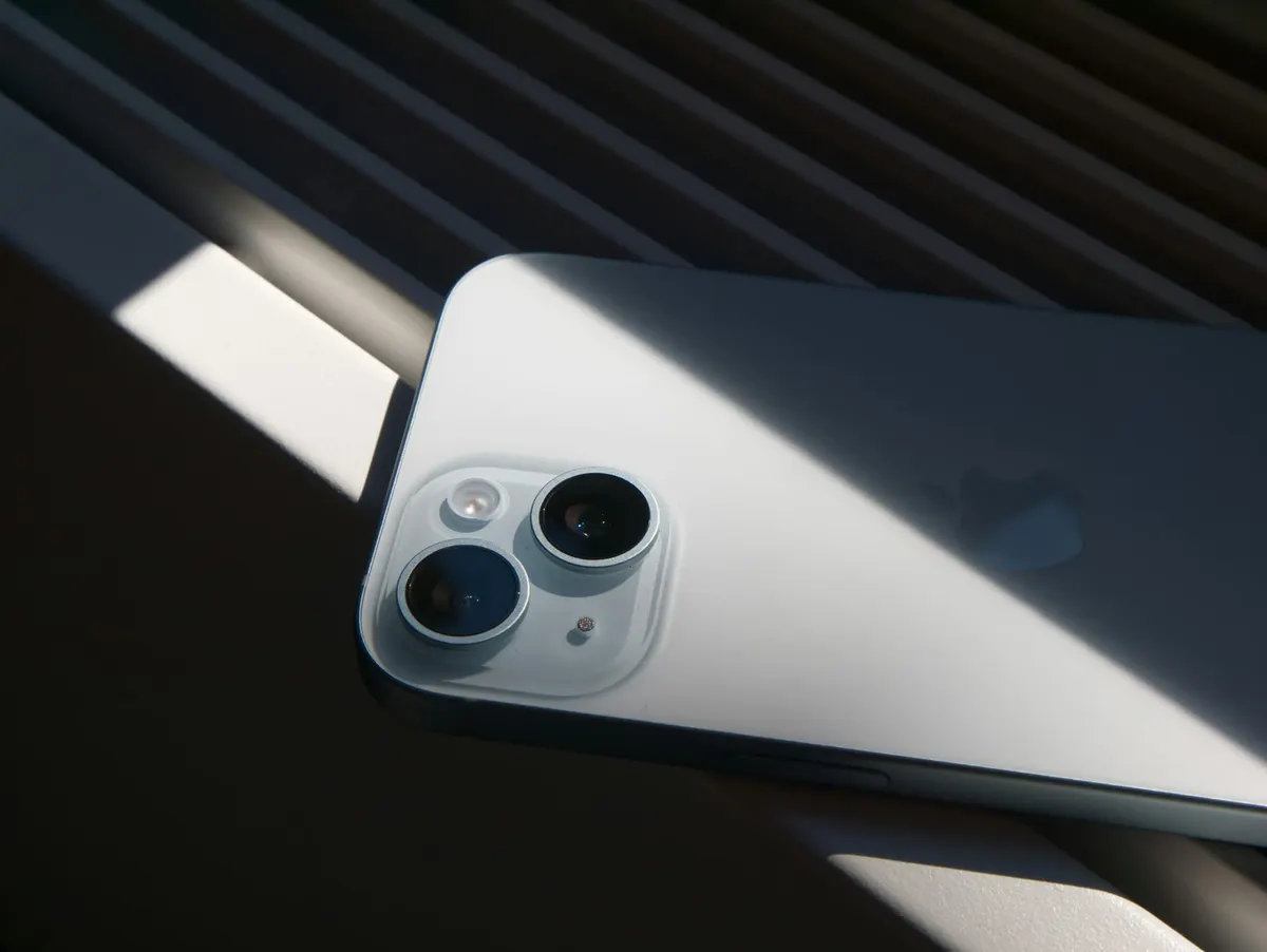 iPhone 15 - Ainda vale a pena em 2026?