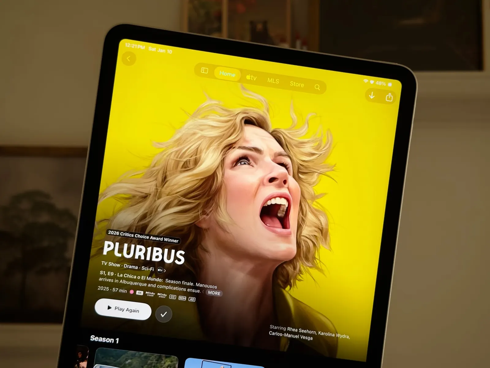 (Crítica) Pluribus conquistou a Apple TV - e não é por acaso