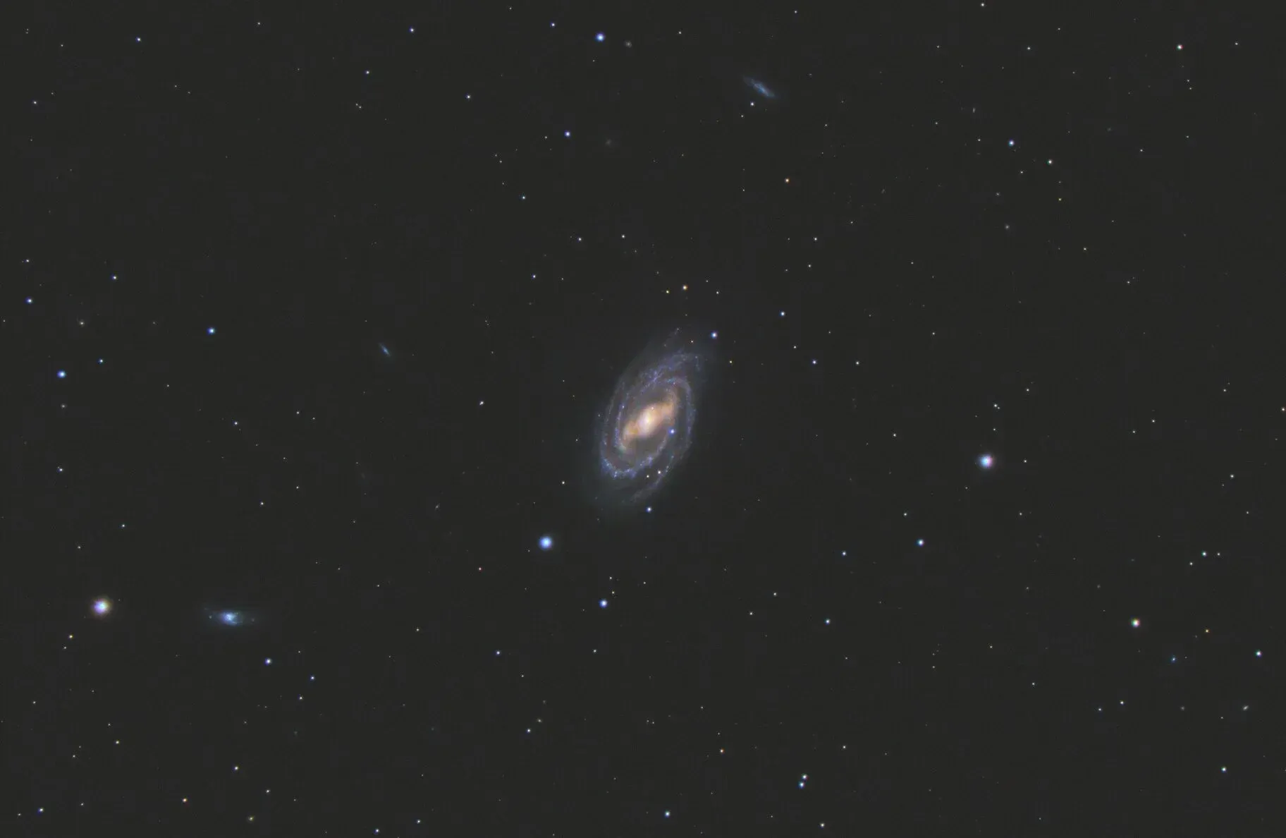 M109