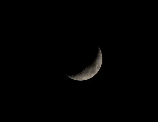  The moon shot with the Canon 250mm kit lens. 