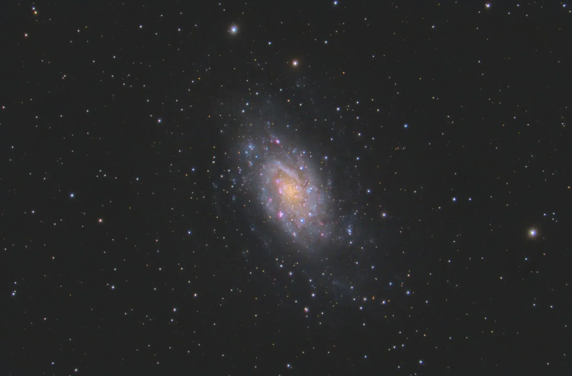  NGC 2403 