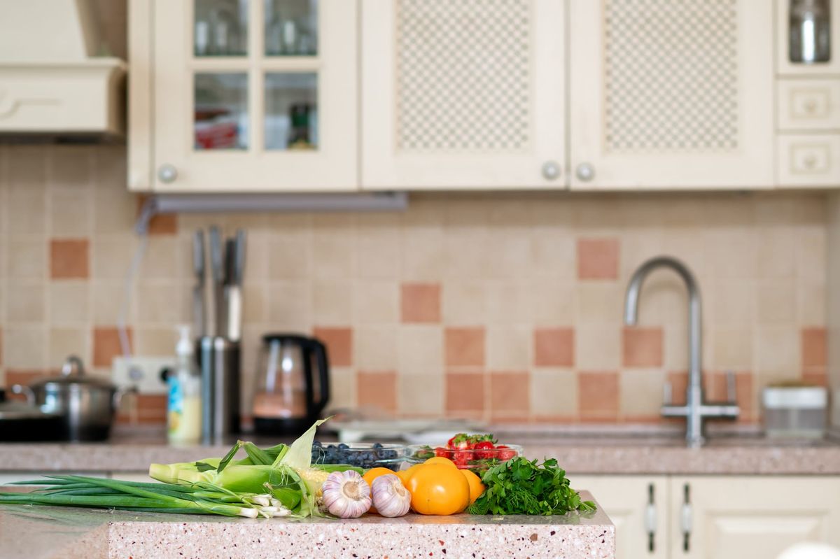The Clean Countertop Rule: How Changing Your Kitchen Layout Sparks Automatic Weight Loss