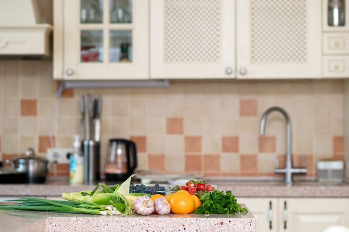 The Clean Countertop Rule: How Changing Your Kitchen Layout Sparks Automatic Weight Loss