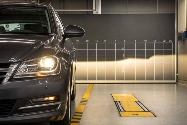 Welche Punkte prüft Lichttest im KFZ Gutachten?