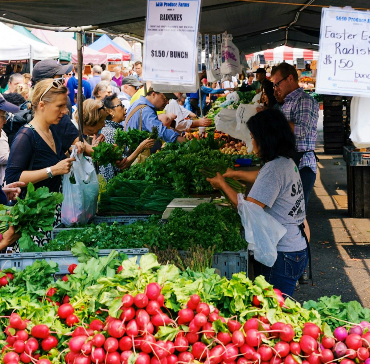 The Organic Food Is Out There. Finding It Is the Hard Part.
