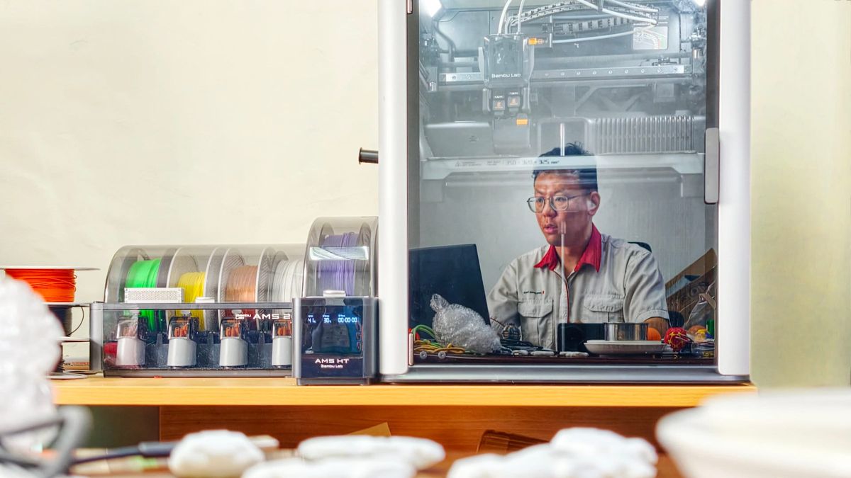 Yun Goo - the man behind the viral HelixCore spinner