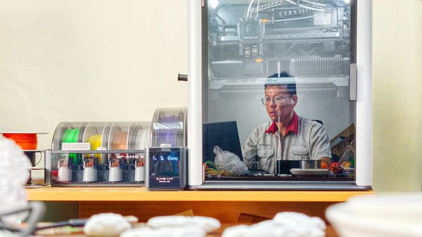 Yun Goo - the man behind the viral HelixCore spinner
