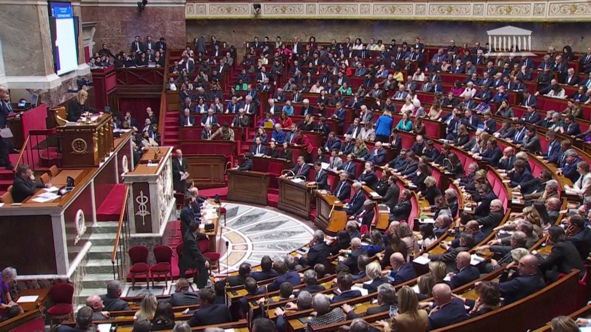 SIMBOLISMO HISTÓRICO EN EUROPA: ASAMBLEA NACIONAL DE FRANCIA DEROGA POR UNANIMIDAD EL «CÓDIGO NEGRO» DE 1685 EN UN AJUSTE DE CUENTAS CON SU PASADO COLONIAL