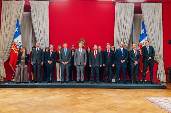 KAST ROMPE EL RÉCORD: EL CAMBIO DE GABINETE MÁS TEMPRANO DESDE EL RETORNO A LA DEMOCRACIA — STEINERT Y SEDINI FUERA, ALVARADO BIMINISTRO, ARRAU A SEGURIDAD