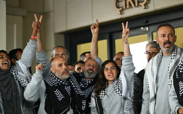 PALLYWOOD EN ALTA MAR: LOS SEUDO PACIFISTAS DE LA FLOTILLA HOY SON SEUDO HÉROES — Y BEN GVIR LES REGALÓ EL GUIÓN QUE NECESITABAN