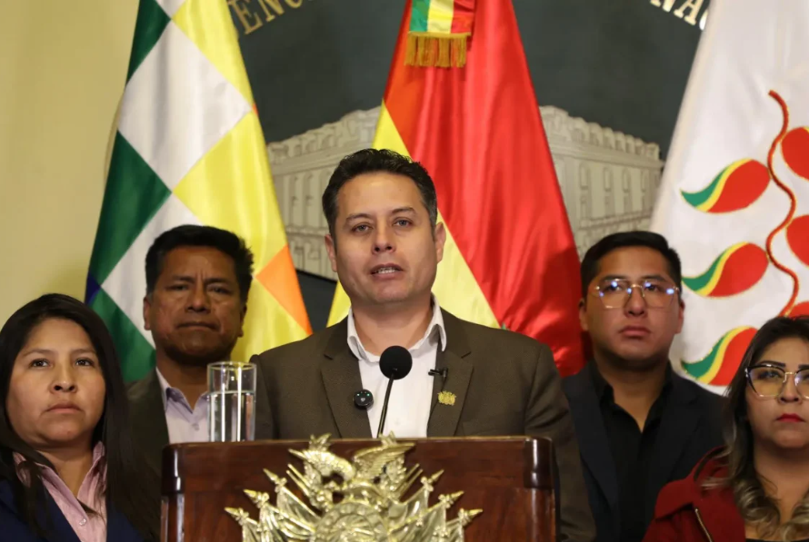 ¿A QUÉ JUEGA EL VICEPRESIDENTE DE BOLIVIA? LARA DICE QUE EL GOBIERNO "REVIVIÓ POLÍTICAMENTE A EVO" — MIENTRAS ÉL SE REÚNE CON LOS ALIADOS DE EVO