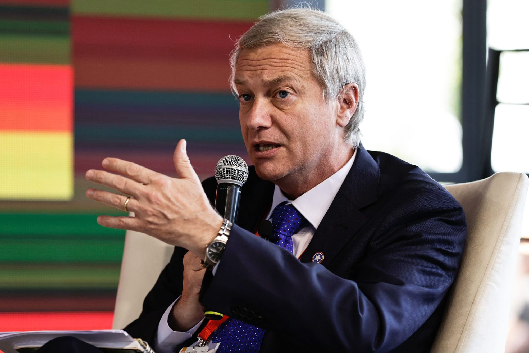 "BASTANTE INTENSOS": KAST CIERRA SUS 100 DÍAS CON UN DISCURSO DE LOGROS MIENTRAS LA COBERTURA DE ESTAS SEMANAS DOCUMENTÓ EL CASO MÁS GRAVE DE LA HISTORIA RECIENTE DE CHILE