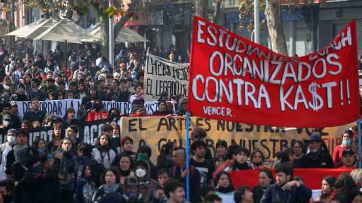 LOS 26 GRUPOS QUE SALIERON A MARCHAR CONTRA KAST: UN MAPA DEL IZQUIERDISMO ORGANIZADO QUE NO ACEPTA EL RESULTADO ELECTORAL