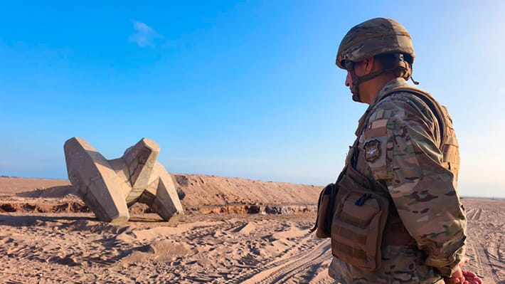 PLAN ESCUDO FRONTERIZO: TETRÁPODOS EN EL DESIERTO Y LOS DESAFÍOS REALES DEL CONTROL MIGRATORIO